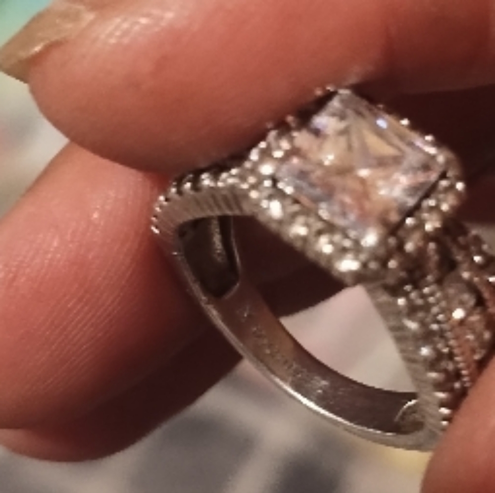 Elegant Silver Diamond Ring